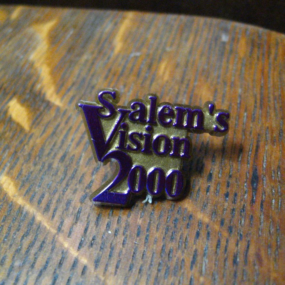 🟪 Salem's Vision 2000 Vintage Lapel Pin